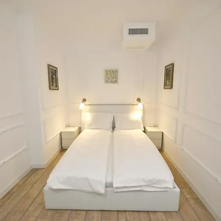 Aparthotel Otilia