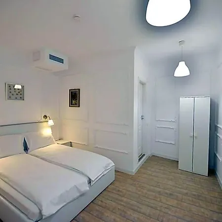 Otilia Aparthotel